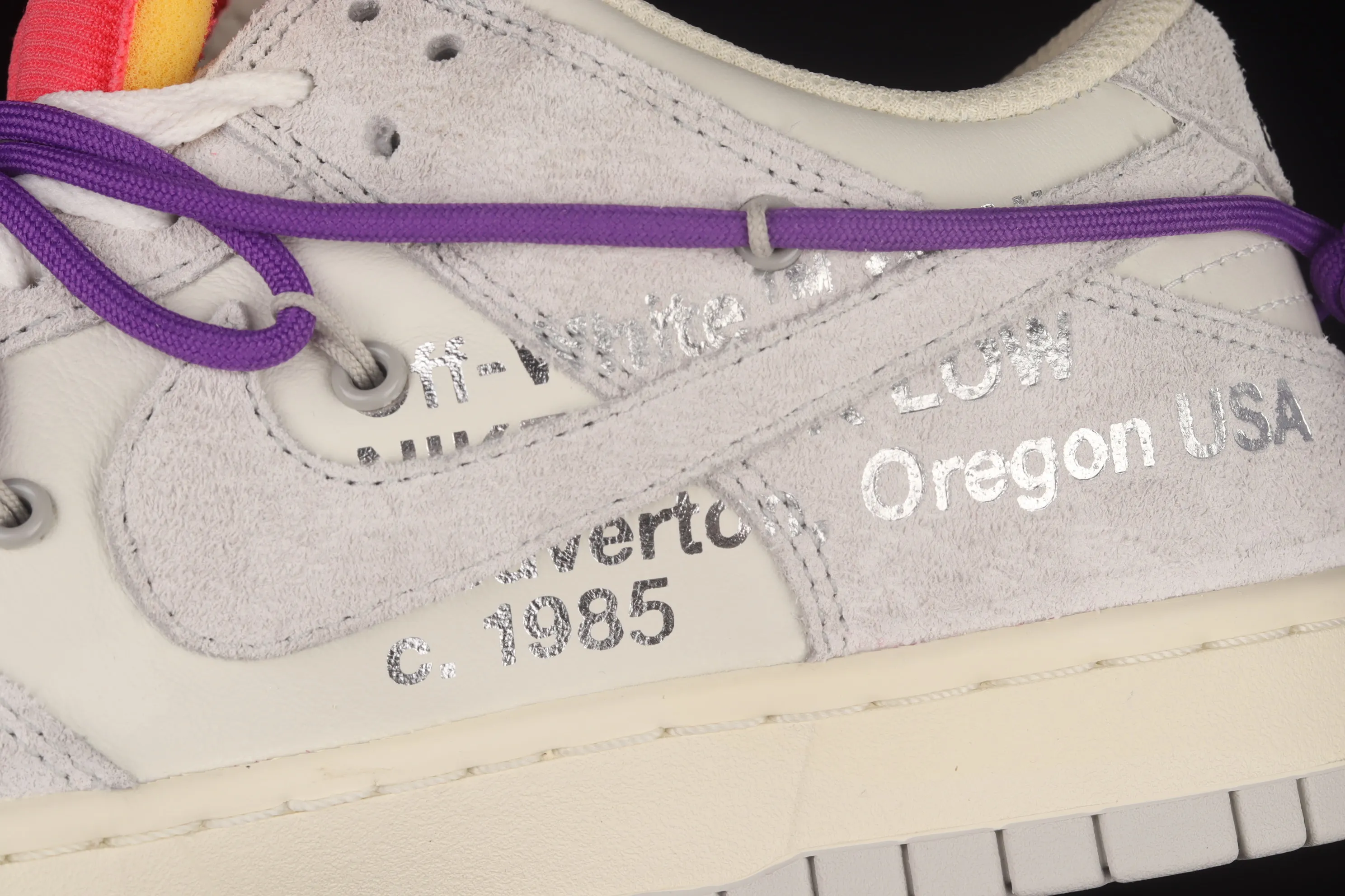 All Categories Nk SB Dunk Series Nk SB Dunk Low Low-top Sneakers #ZG Version OF x Nk Dunk Low OW Suede SB Smashed Backboard Fashion Casual Sneakers DJ0950-101